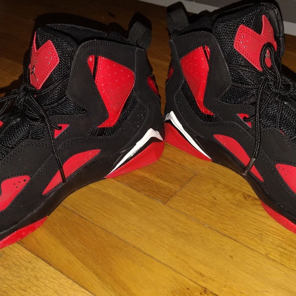 Jordan True Flight Black And Red Sneakers - Picture 7 of 8